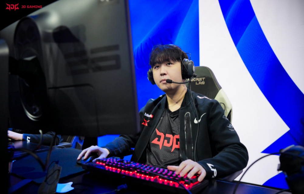 FLY碾压RNG，Lehends完成史诗逆转激烈交锋半决赛，成为赛场最大亮点的简单介绍