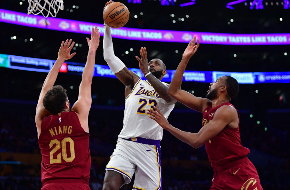 中场休息后球队冲劲十足实现逆袭 中场休息后球队冲劲十足实现逆袭