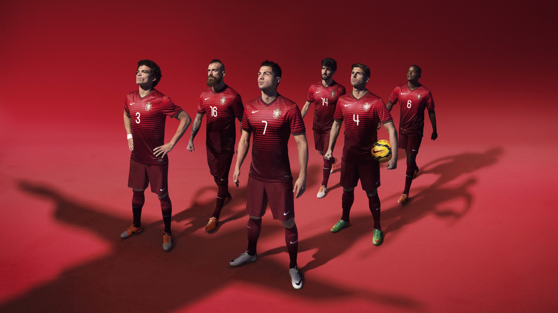 欧冠淘汰赛之夜，维尼修斯在压力下的完美爆发