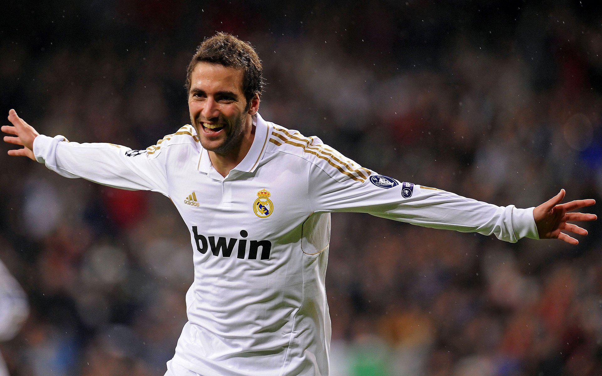 当非洲雄鹰遭遇山姆大叔，姆巴佩闪耀全场，定义新一代足球美学